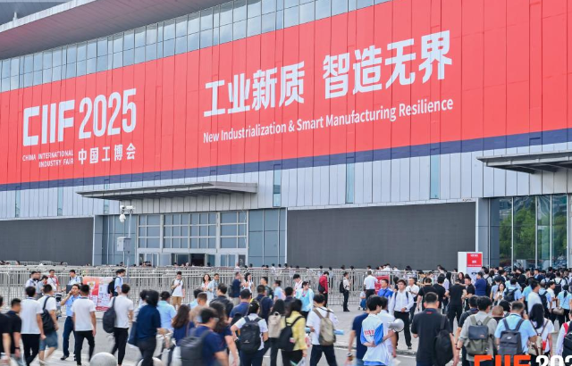 Qiaotian Dynamics | Multi-booth cross-domain collaboration, Qiaotian quick-change plate continuously empowers robots with 